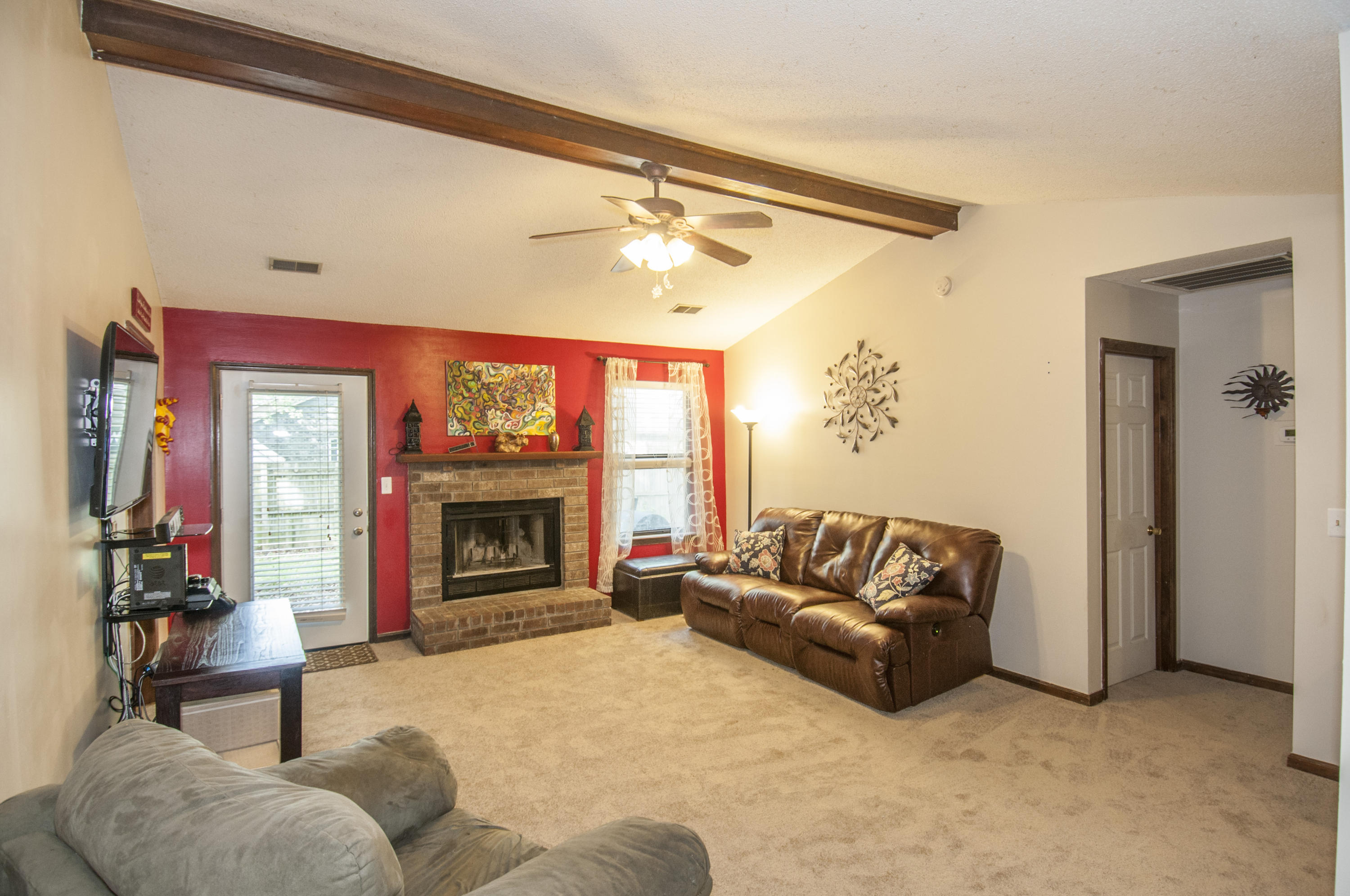 1758 Dogwood Road Charleston, SC 29414 - Photo 5 of 22 FamilyRoom2