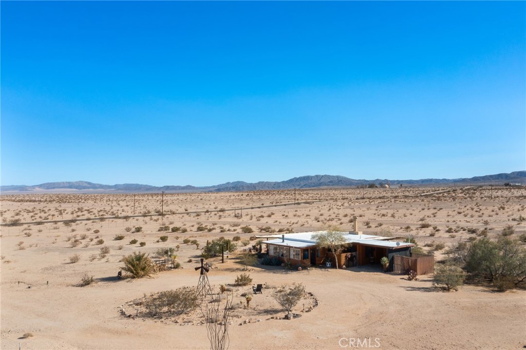 5148 Godwin Road Twentynine Palms, CA 92277 - Photo 37 of 39 a view of city and ocean