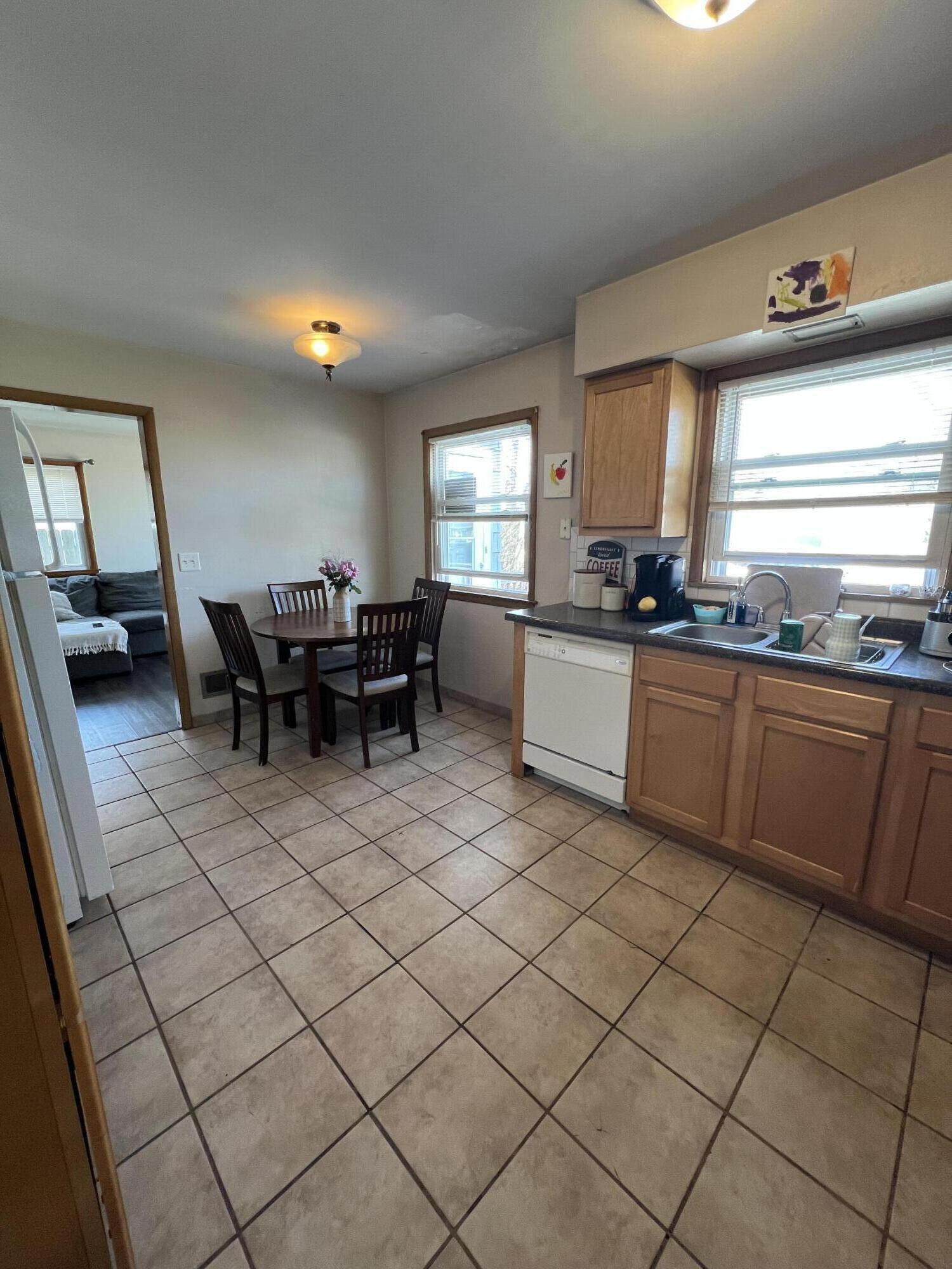1417 Melvin Avenue Racine, WI 53402 - Photo 8 of 10 Eat-in kitchen