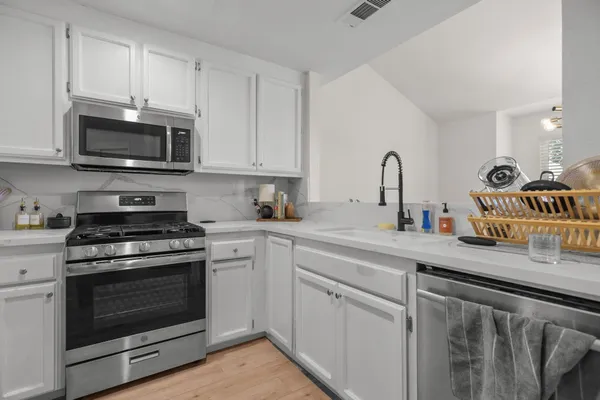 $238,000 | 6014 Mid Drive Trail, Redding, CA 96003