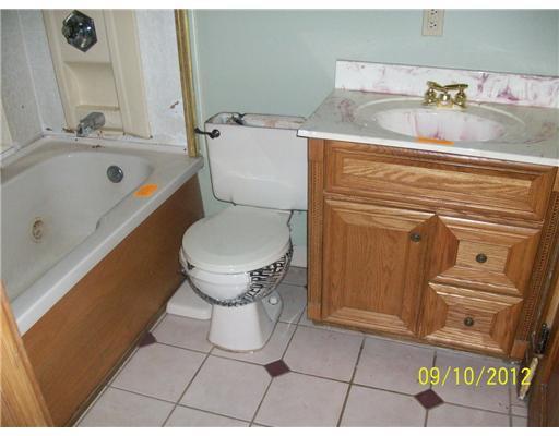 3696 St Paris Pike Springfield, OH 45502 - Photo 8 of 12