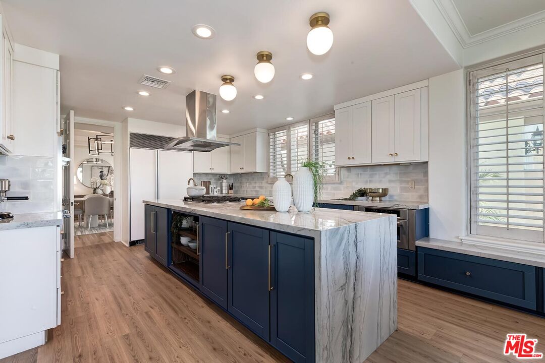 12683 Promontory Road Los Angeles, CA 90049 - Photo 14 of 38