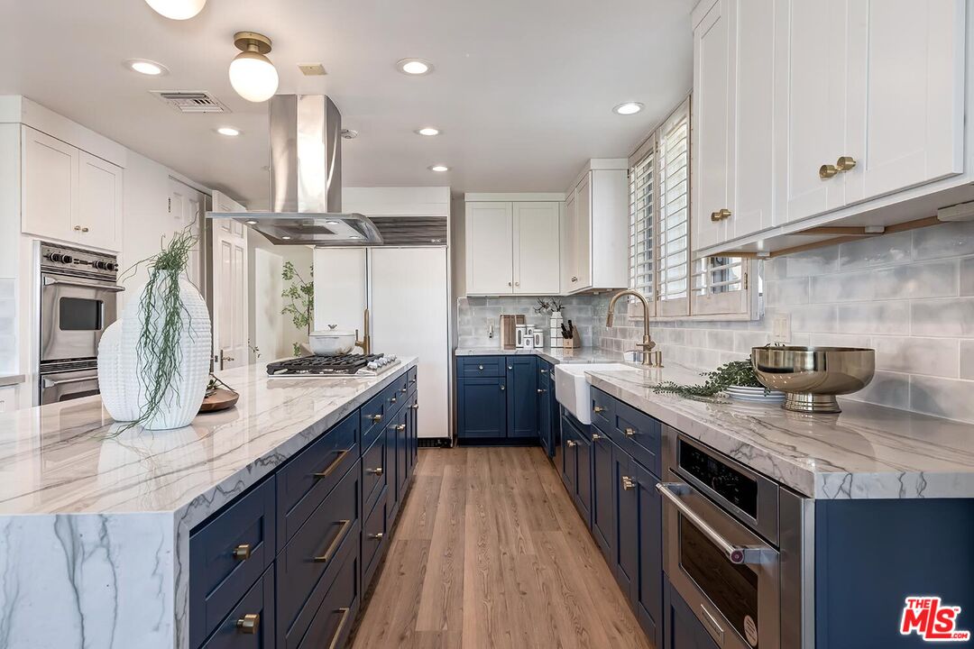 12683 Promontory Road Los Angeles, CA 90049 - Photo 15 of 38