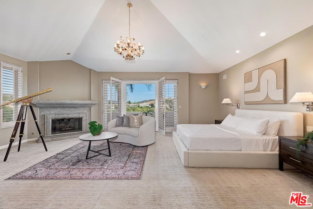 12683 Promontory Road Los Angeles, CA 90049 - Photo 22 of 38