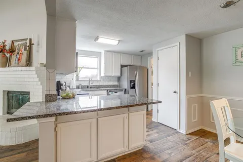 $339,900 | 7104 Summerset Drive, Benbrook, TX 76126