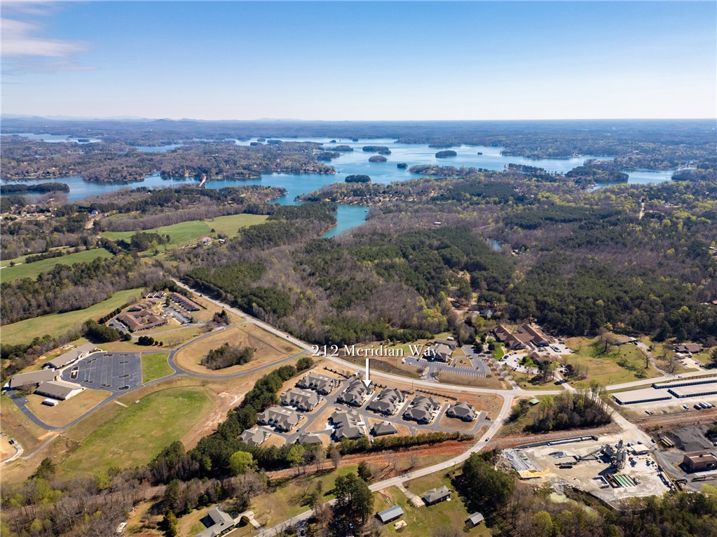 212 Meridian Way Seneca, SC 29672 - Photo 3 of 26