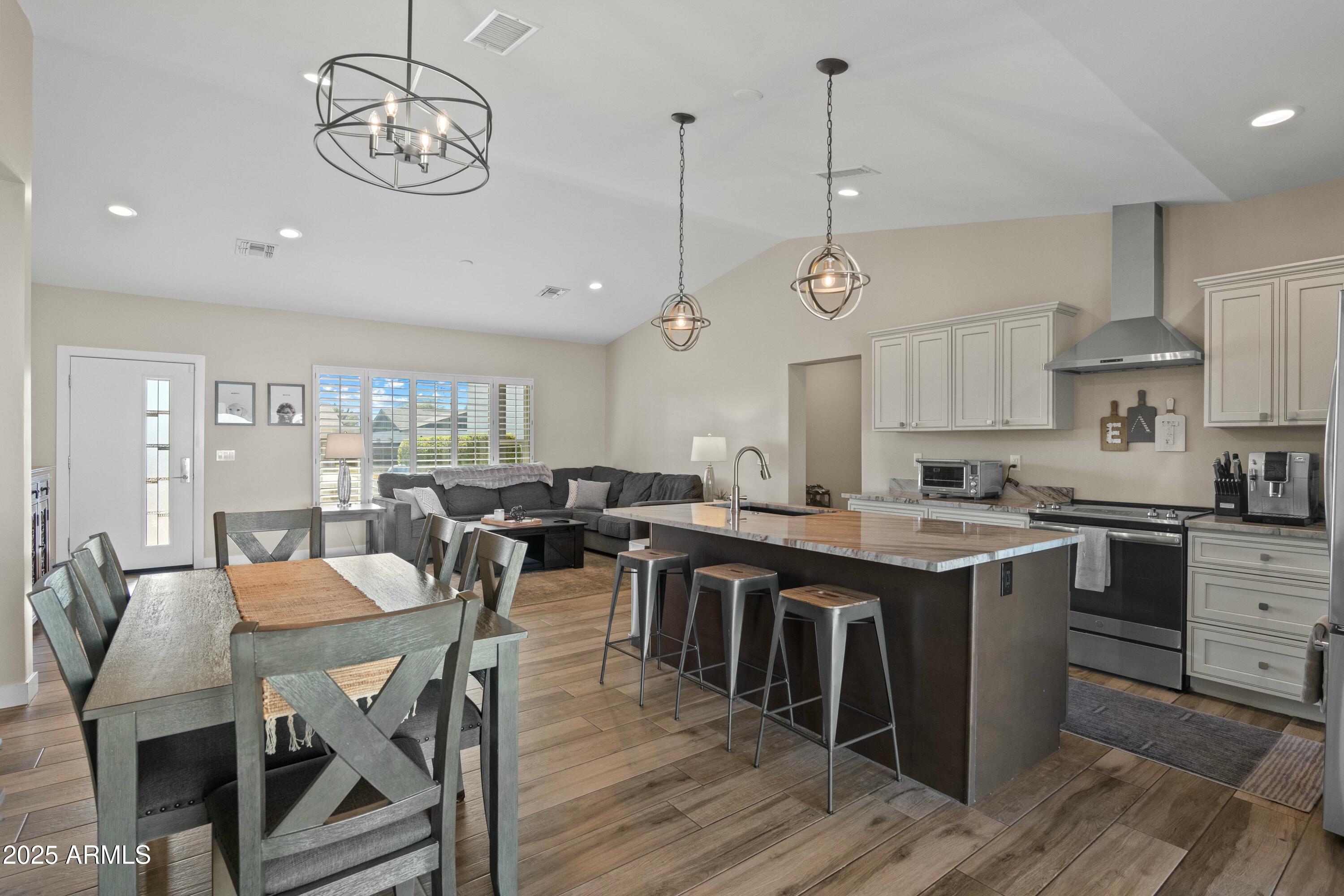 3102 East Roma Avenue Phoenix, AZ 85016 - Photo 12 of 40 Kitchen/Dining