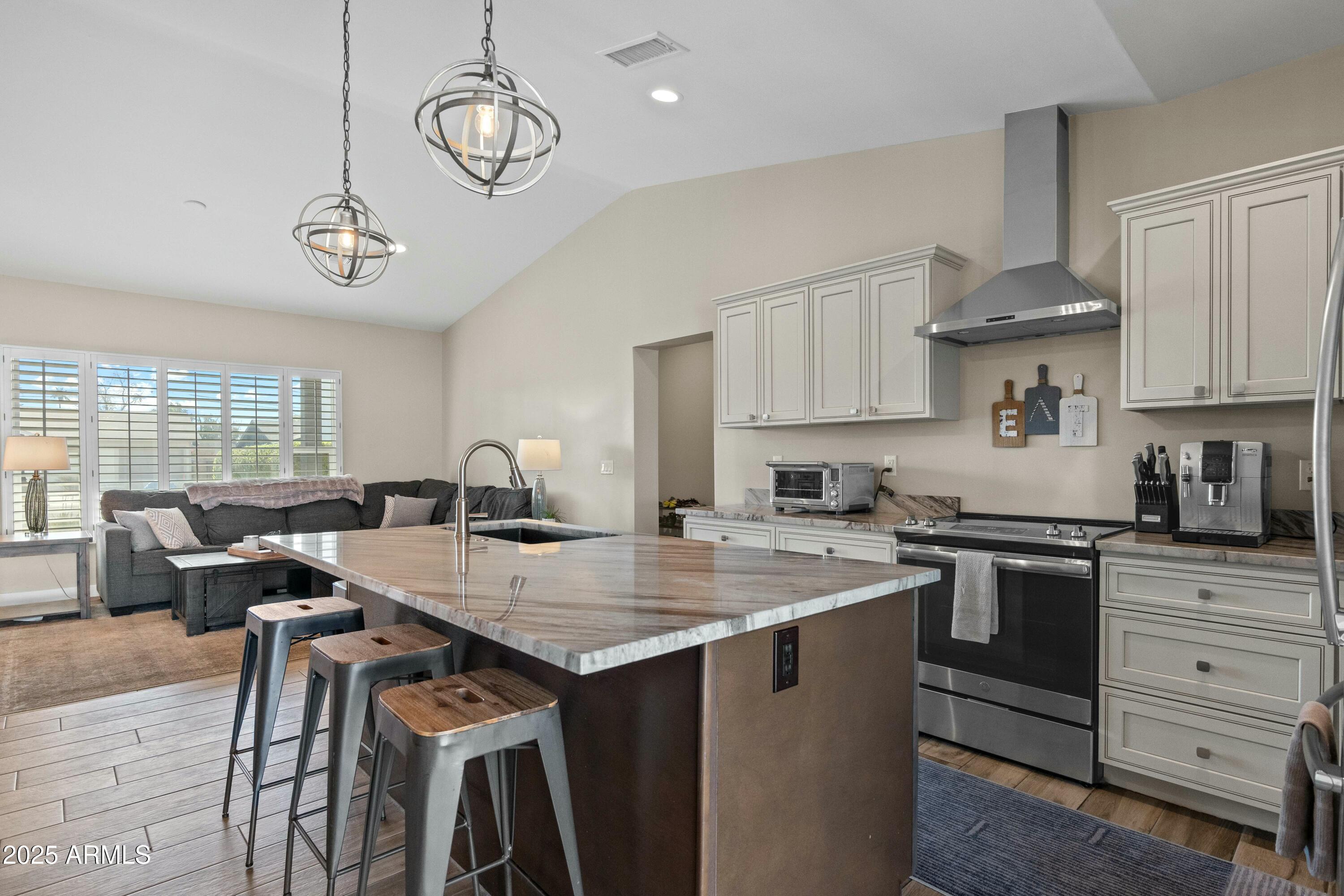 3102 East Roma Avenue Phoenix, AZ 85016 - Photo 14 of 40 Kitchen