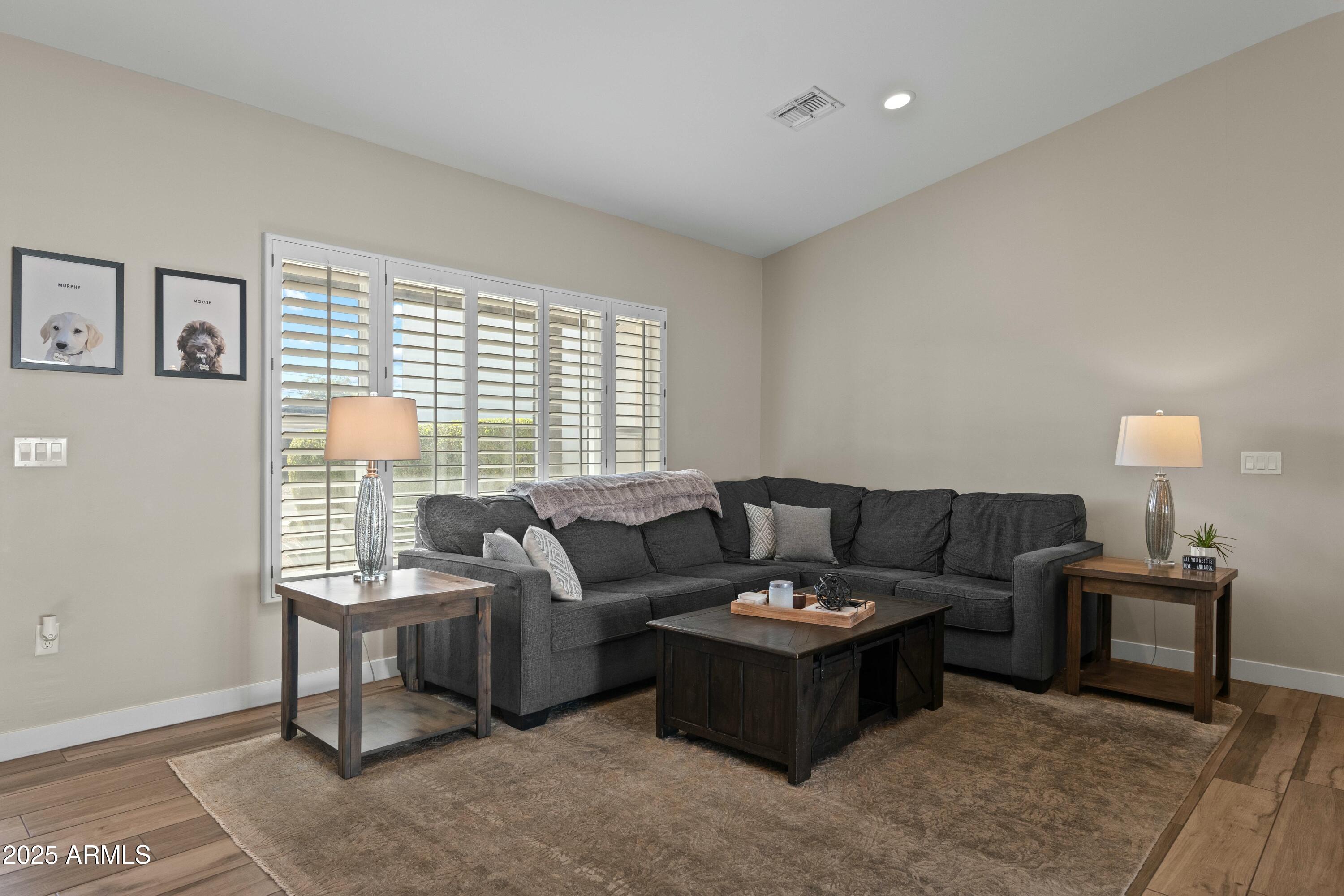 3102 East Roma Avenue Phoenix, AZ 85016 - Photo 7 of 40 Living Room