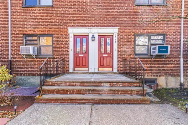 $400,000 | 15-49 160th Street, Unit 6145 | Clearview