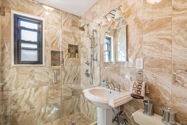 $400,000 | 15-49 160th Street, Unit 6145 | Clearview