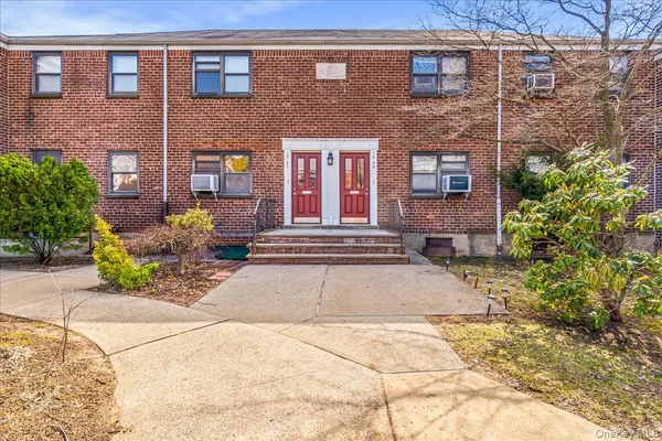 $400,000 | 15-49 160th Street, Unit 6145 | Clearview