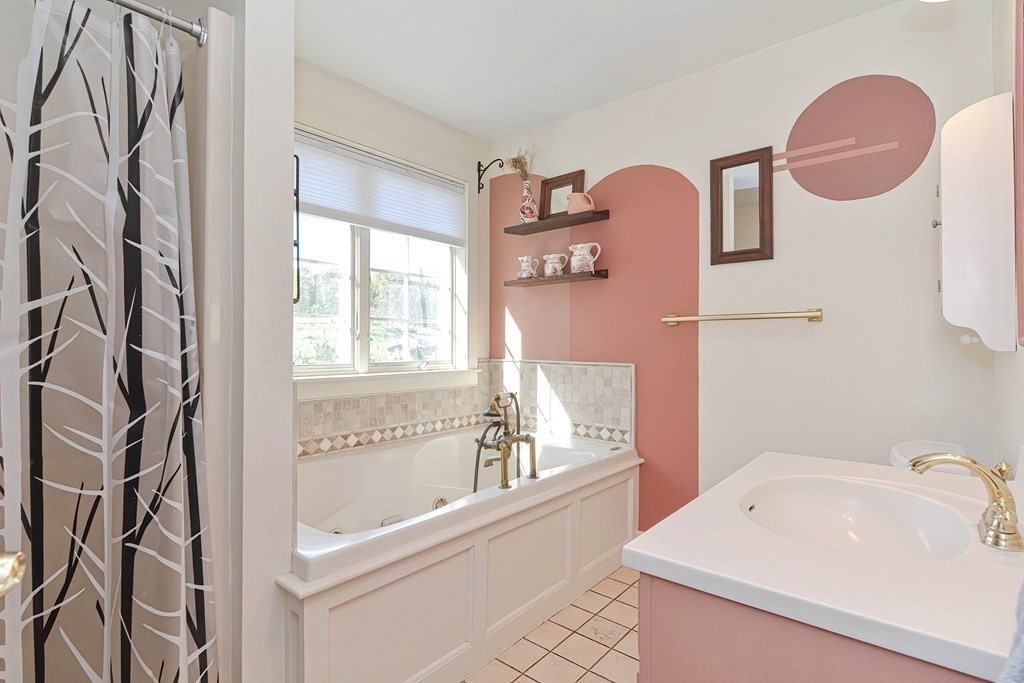 99 Moosehill Road Leicester, MA 01524 - Photo 21 of 42