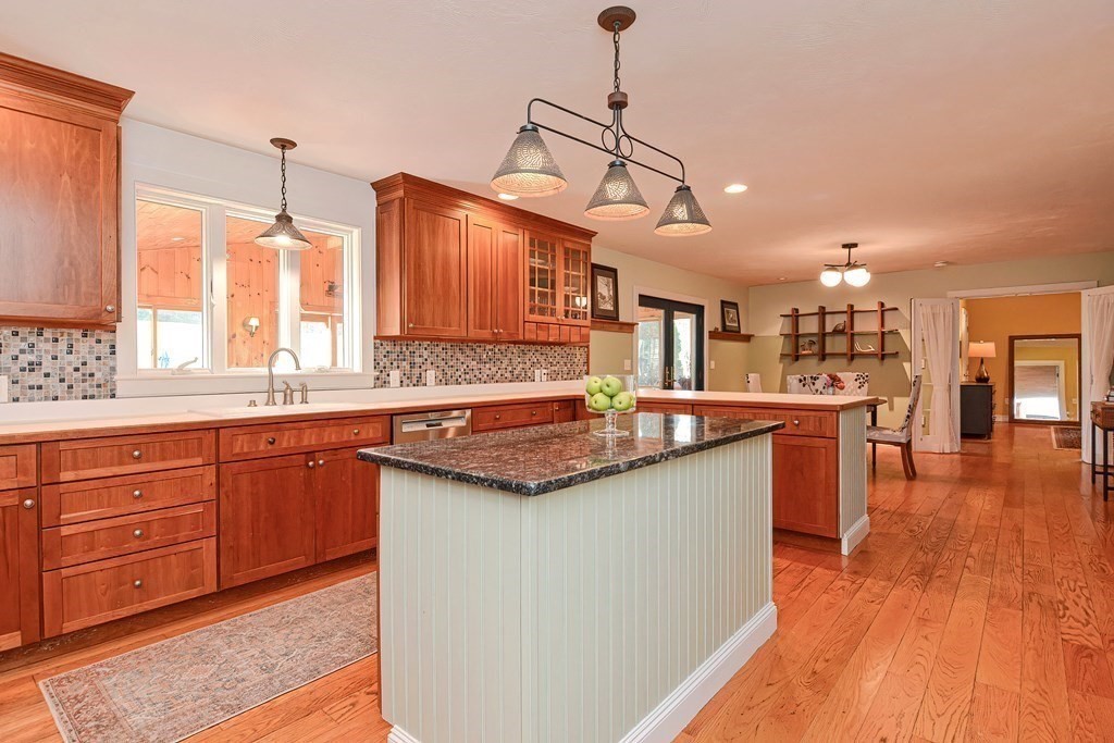 99 Moosehill Road Leicester, MA 01524 - Photo 3 of 42