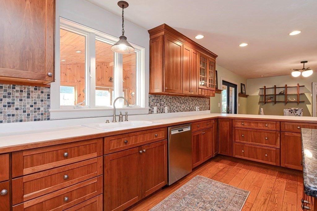 99 Moosehill Road Leicester, MA 01524 - Photo 4 of 42