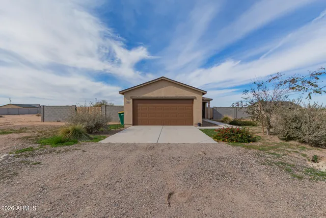 $2,200 | 3730 North Algodon Drive, Eloy, AZ 85131
