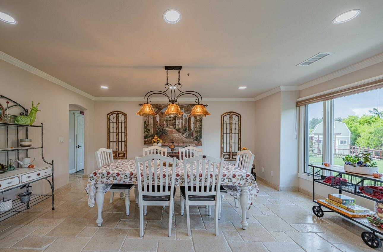 11394 Saddle Road Monterey, CA 93940 - Photo 16 of 85