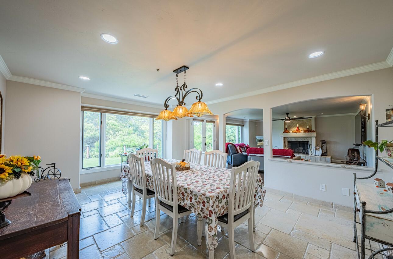11394 Saddle Road Monterey, CA 93940 - Photo 17 of 85