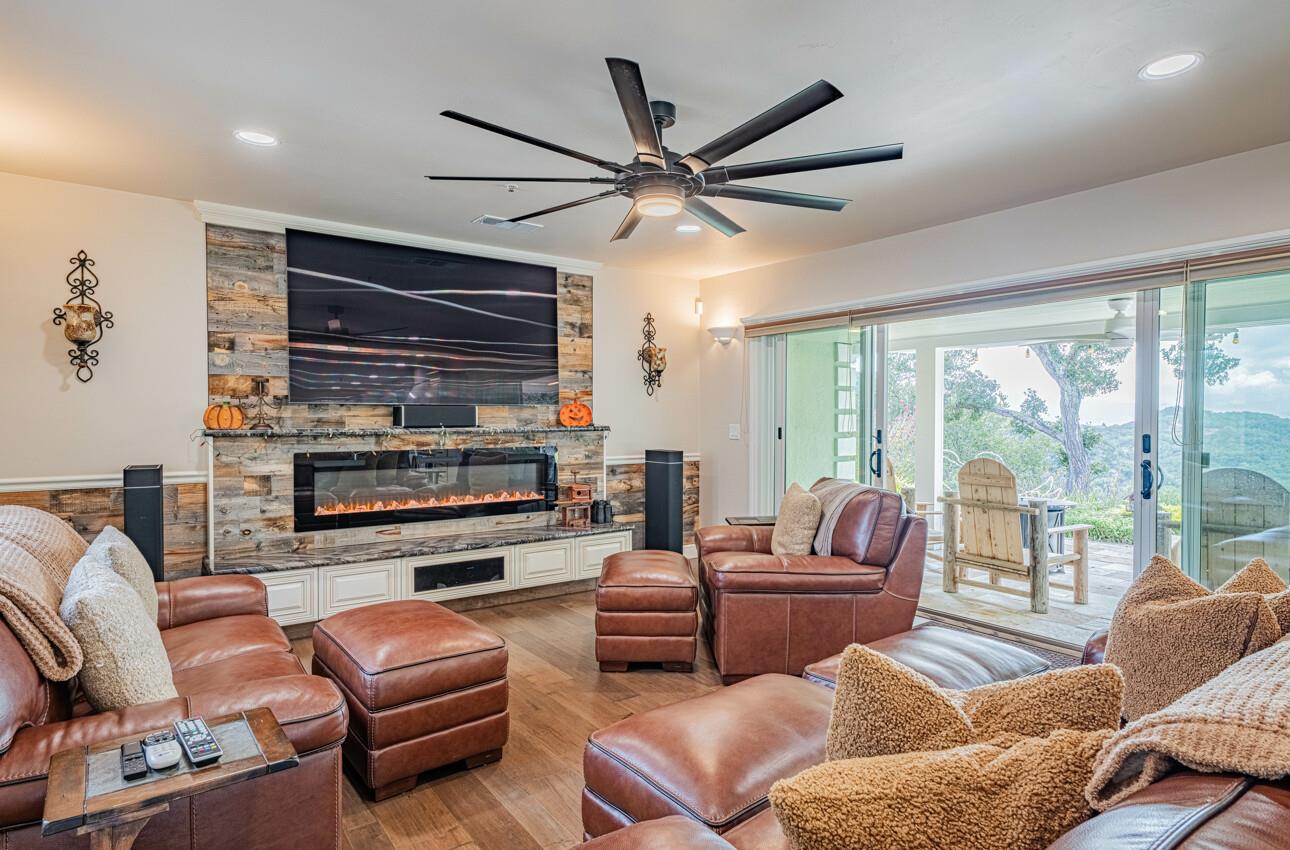 11394 Saddle Road Monterey, CA 93940 - Photo 4 of 85