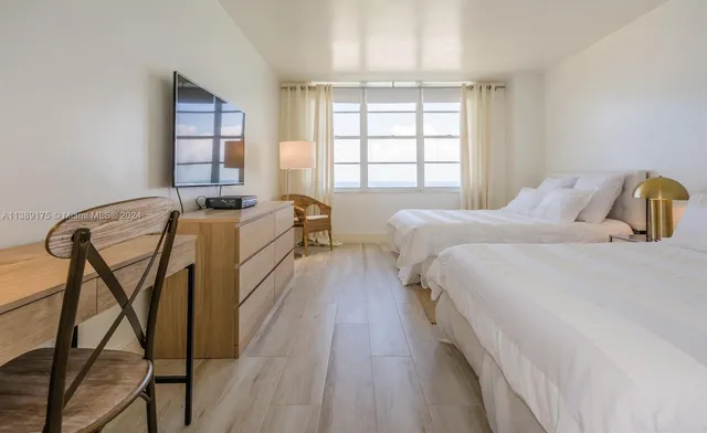 $5,000 | 5601 Collins Avenue, Unit 1204, Miami Beach, FL 33140