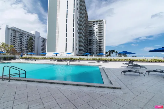 $5,000 | 5601 Collins Avenue, Unit 1204, Miami Beach, FL 33140
