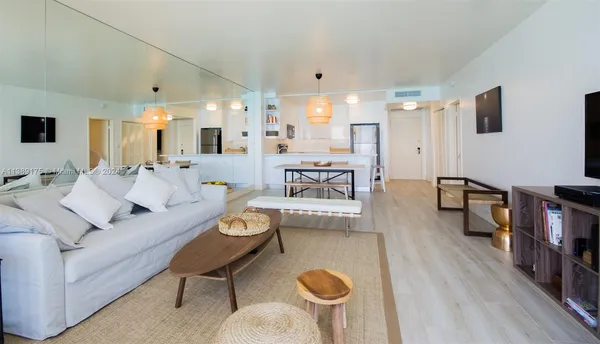 $5,000 | 5601 Collins Avenue, Unit 1204, Miami Beach, FL 33140