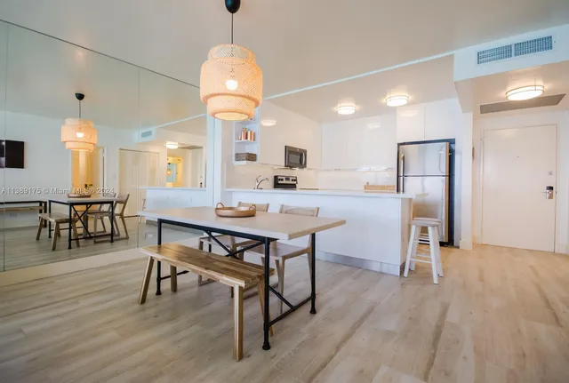 $5,000 | 5601 Collins Avenue, Unit 1204, Miami Beach, FL 33140