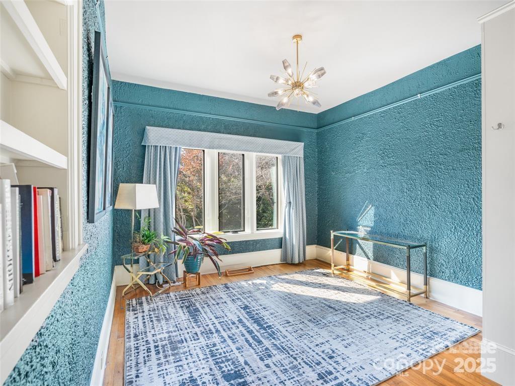26 Sheridan Road Asheville, NC 28803 - Photo 37 of 46 a living room filled with furniture