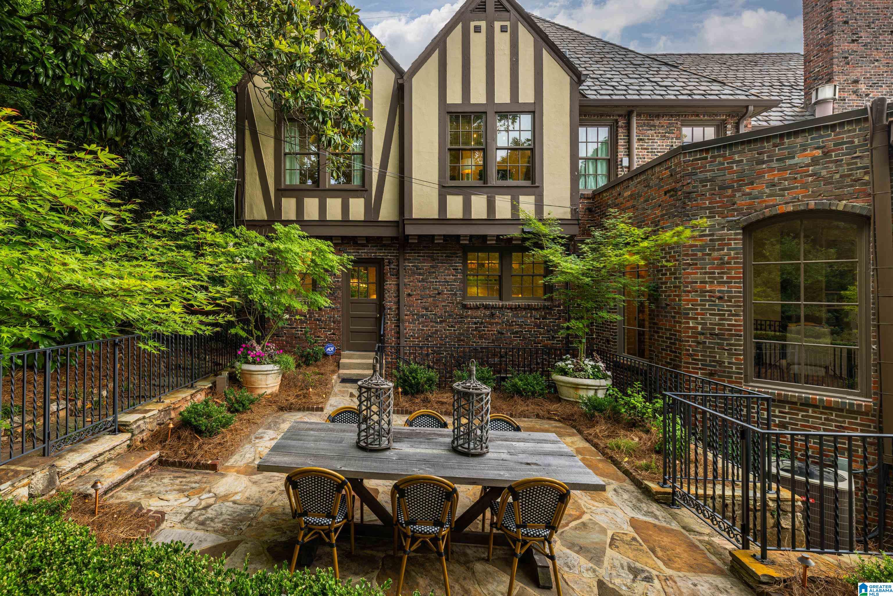 3516 Redmont Road Birmingham, AL 35213 - Photo 2 of 71