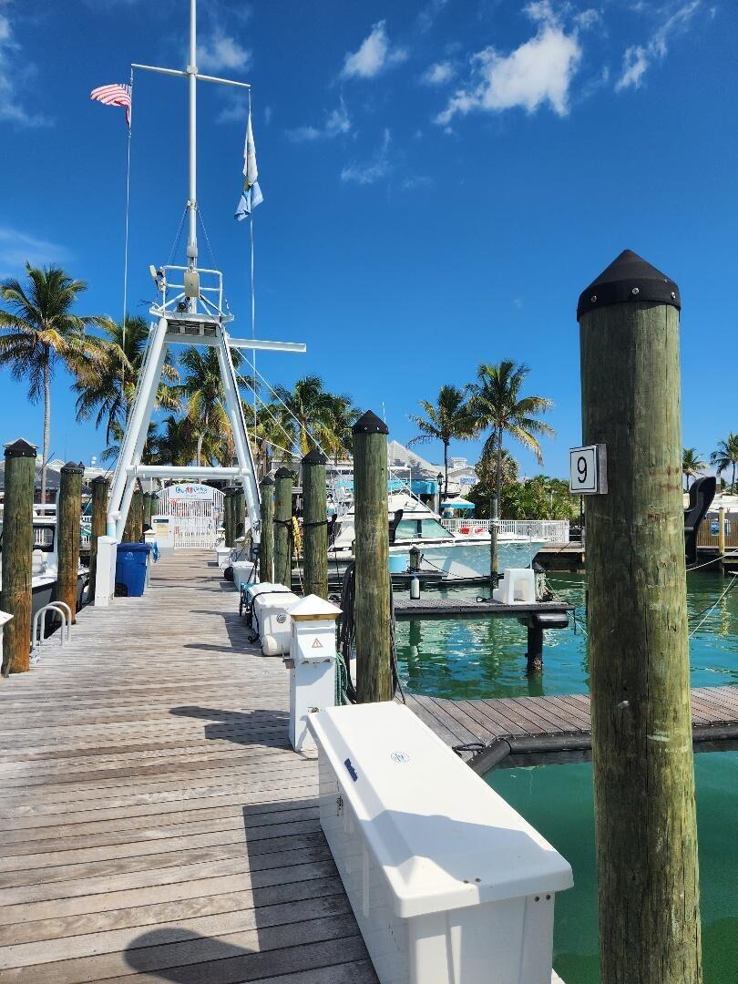 951 Caroline Street, Unit SLIP 9 Key West, FL 33040 - Photo 5 of 24 p7a