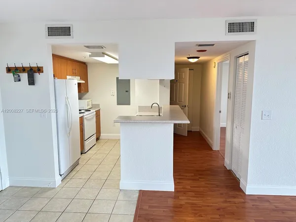 $1,800 | 816 Northwest 11th Street, Unit 803, Miami, FL 33136