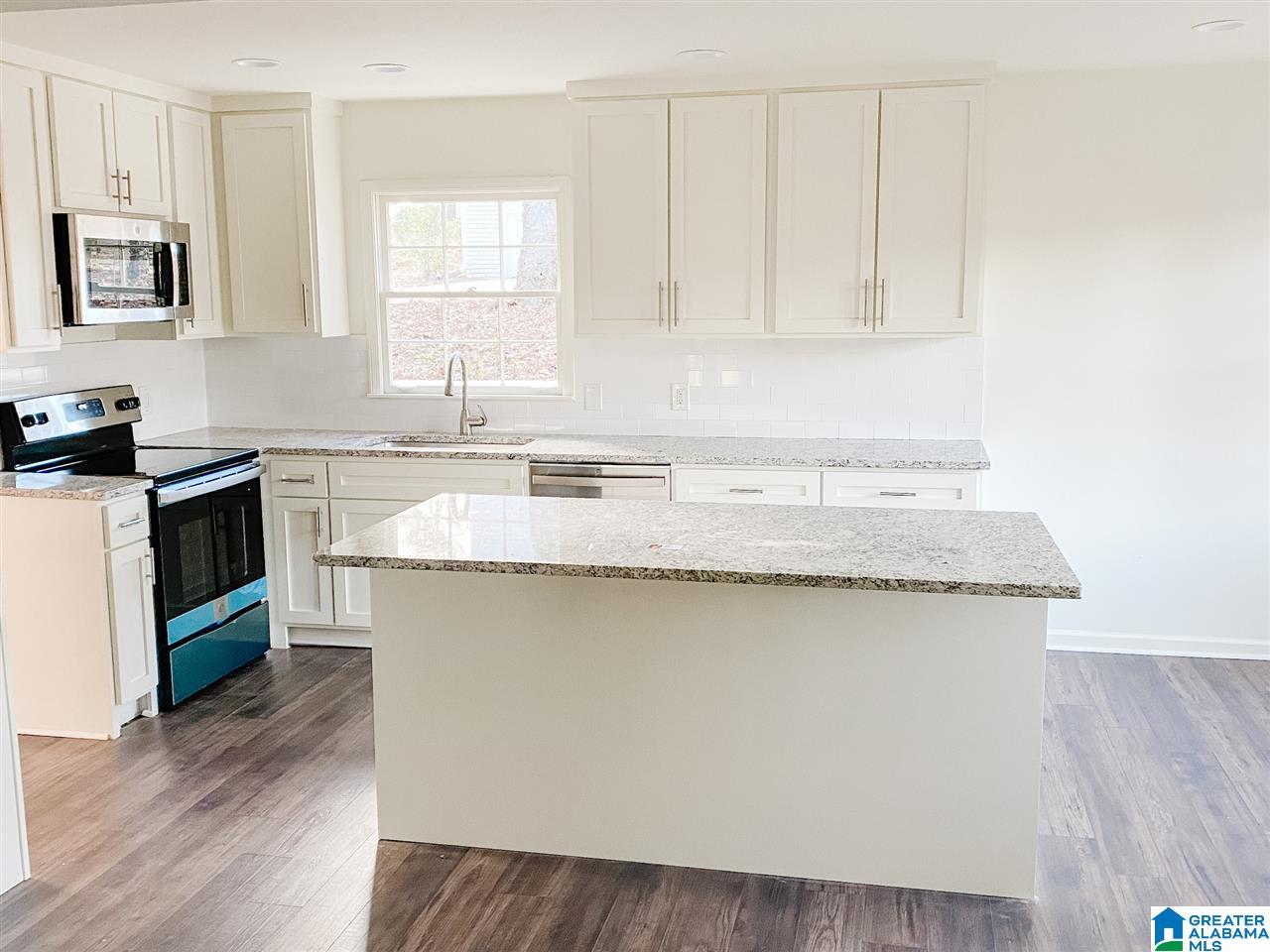 940 Rockingham Road Birmingham, AL 35235 - Photo 7 of 24 Gallery Image 7