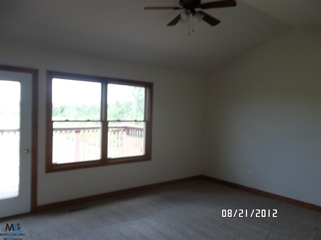 4078 Harris Road Fort Gratiot, MI 48059 - Photo 8 of 17 31116280-7.JPG