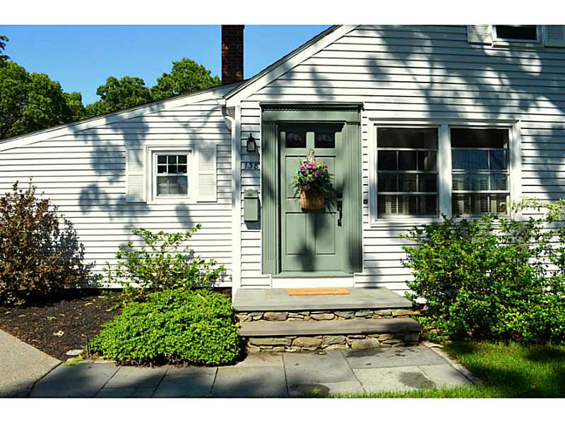 138 Edgehill Road Warwick, RI 02889 - Photo 2 of 25 Exterior Front.