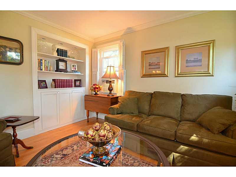 138 Edgehill Road Warwick, RI 02889 - Photo 5 of 25 Living Room.