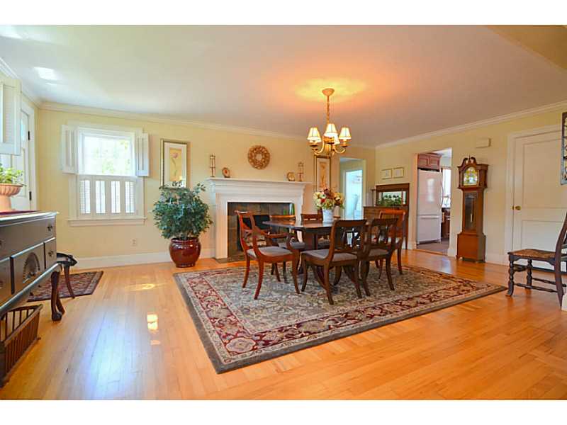 138 Edgehill Road Warwick, RI 02889 - Photo 6 of 25 Dining Room.