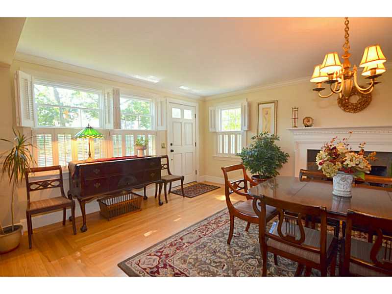 138 Edgehill Road Warwick, RI 02889 - Photo 8 of 25 Dining Room.