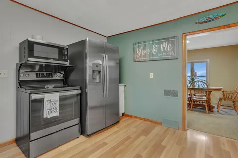 $885,000 | 223 Lake Avenue South, Spicer, MN 56288