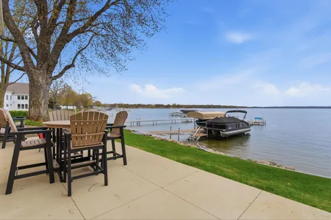 $885,000 | 223 Lake Avenue South, Spicer, MN 56288