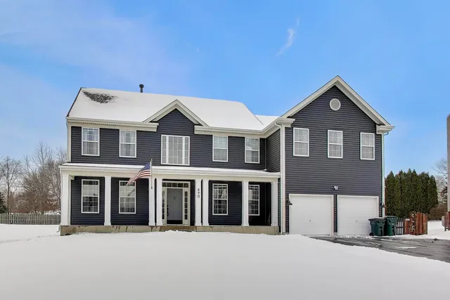 $545,000 | 490 Nuthatch Way, Lindenhurst, IL 60046