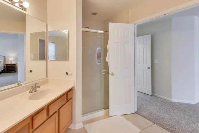 $545,000 | 490 Nuthatch Way, Lindenhurst, IL 60046