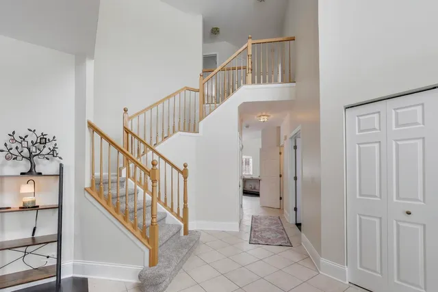 $545,000 | 490 Nuthatch Way, Lindenhurst, IL 60046