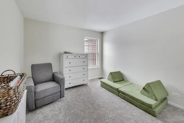 $545,000 | 490 Nuthatch Way, Lindenhurst, IL 60046