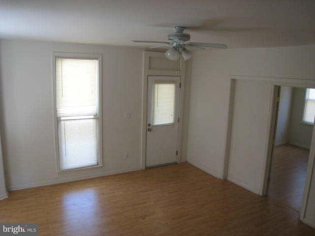 6109 York Road Baltimore, MD 21212 - Photo 8 of 17 1st Fl Living Room