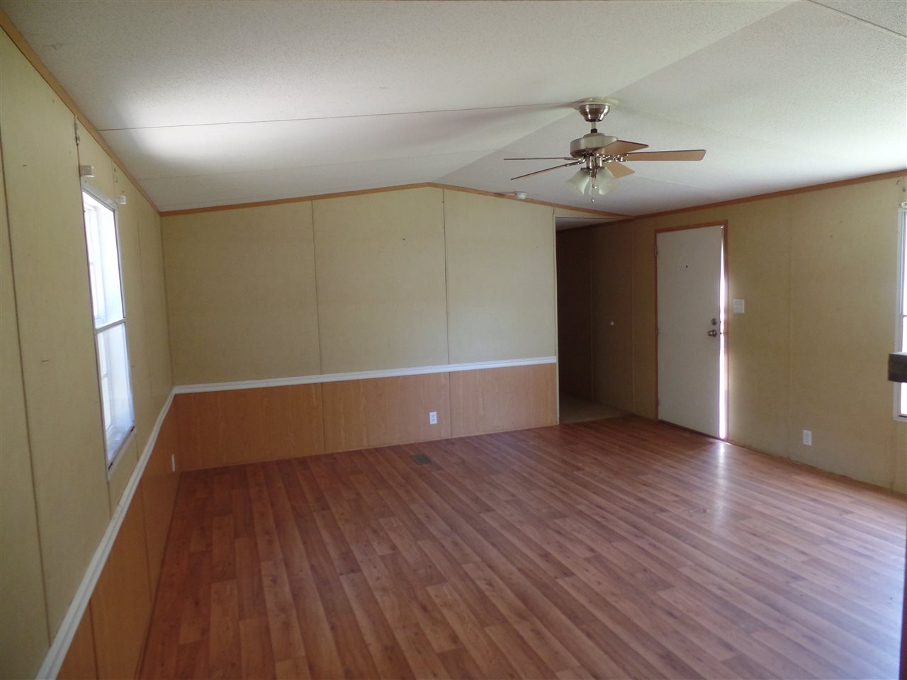 5040 B Concord Road Bascom, FL 32423 - Photo 5 of 12