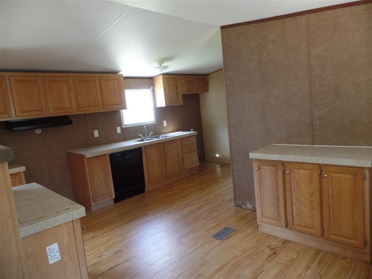 5040 B Concord Road Bascom, FL 32423 - Photo 6 of 12