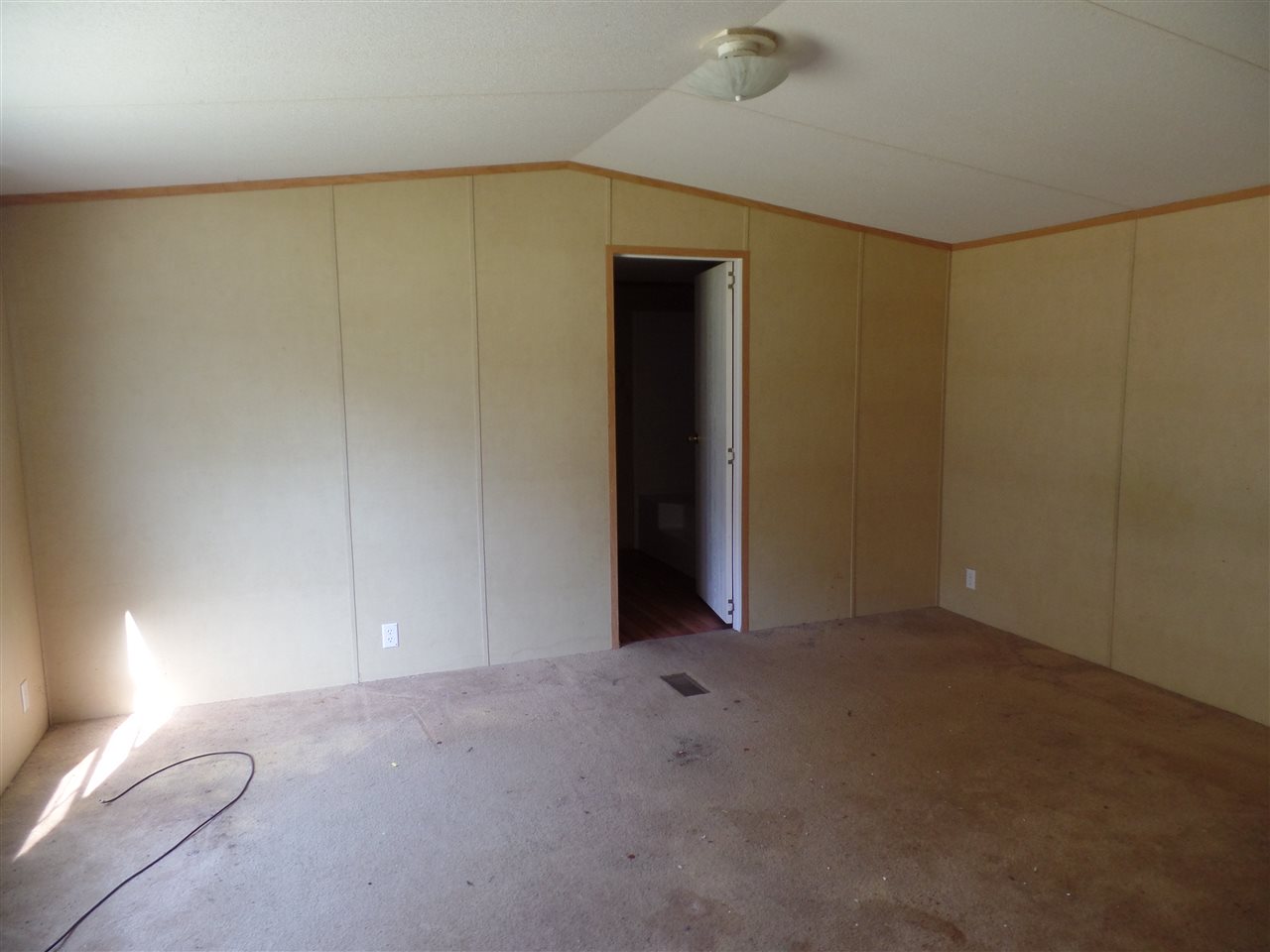 5040 B Concord Road Bascom, FL 32423 - Photo 7 of 12