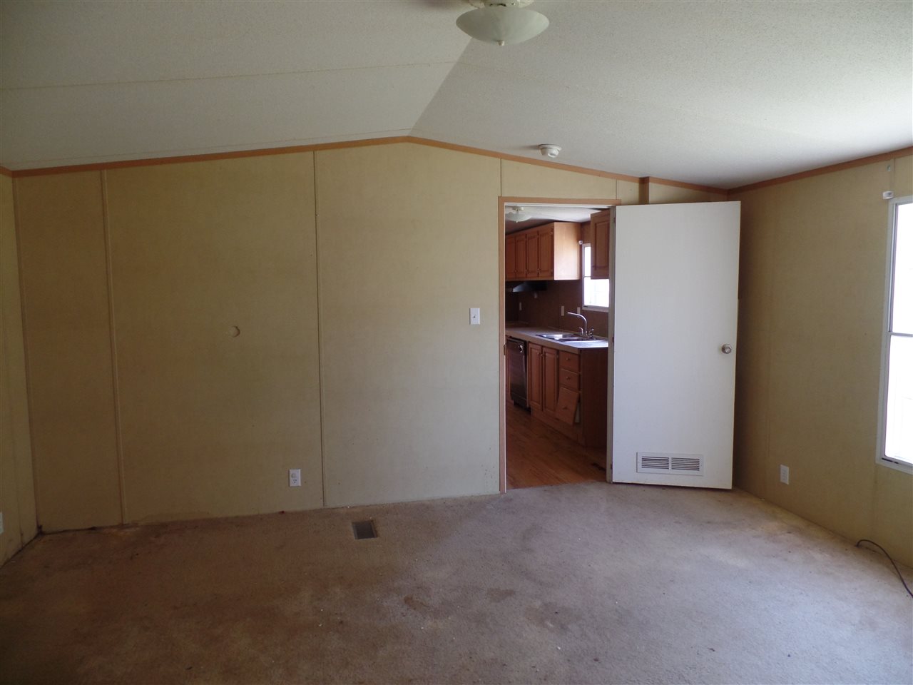 5040 B Concord Road Bascom, FL 32423 - Photo 8 of 12