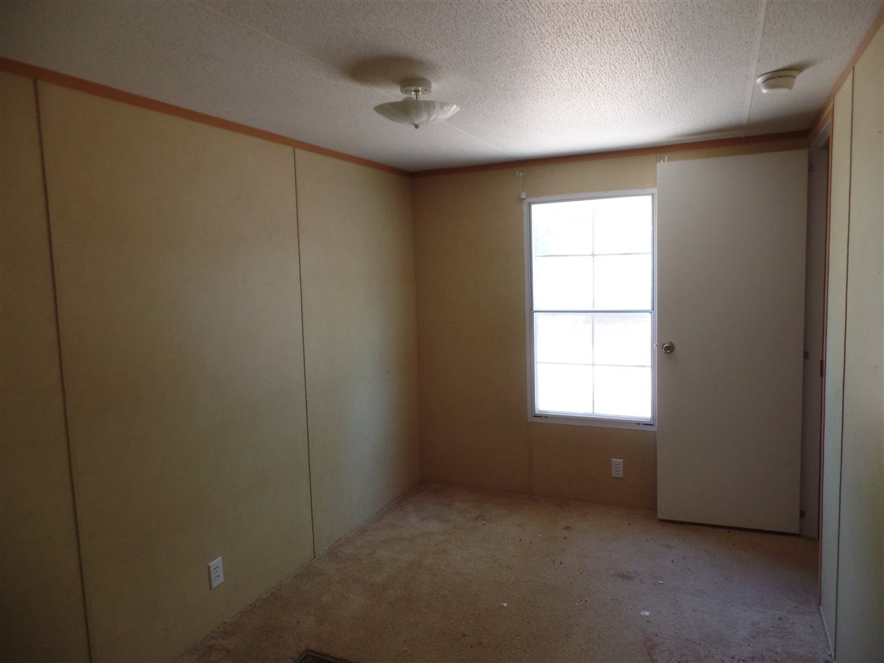 5040 B Concord Road Bascom, FL 32423 - Photo 10 of 12