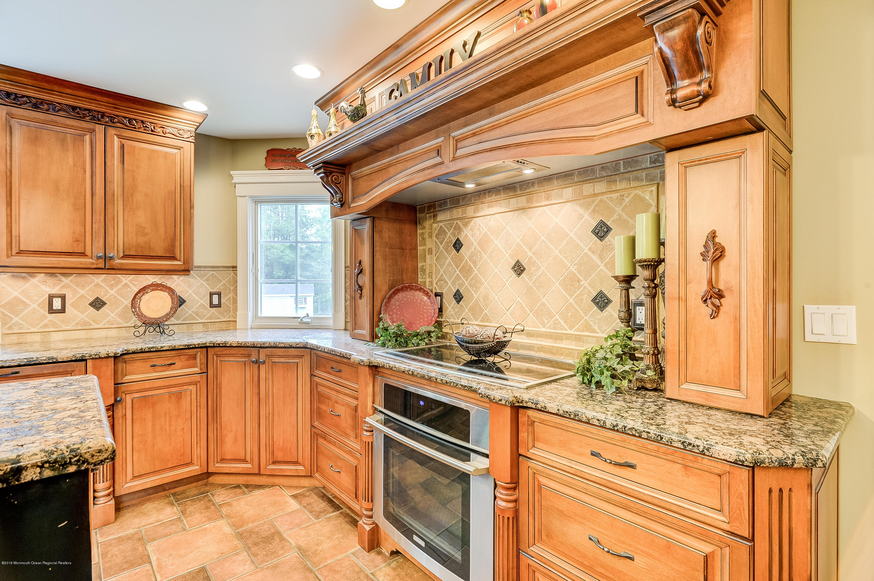 15 Saddle Ridge Road Colts Neck, NJ 07722 - Photo 15 of 47 Kitchen (3)